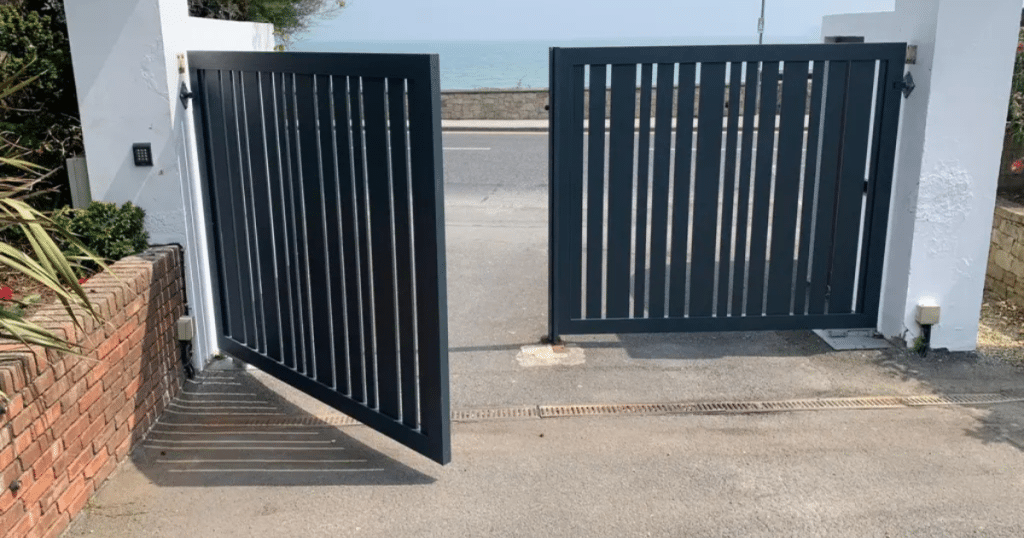 swing gate repair in Cypress, TX