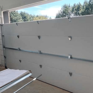 What Are Common Safety Issues With Garage Doors